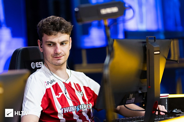 电竞比分AG发布人员变动公告：Hanche选手正式加入，这个春天一起加油