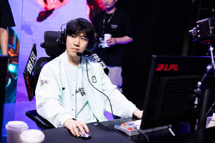 CSGO比分：ESL One科隆，Tyloo 2：0 轻取Beyond